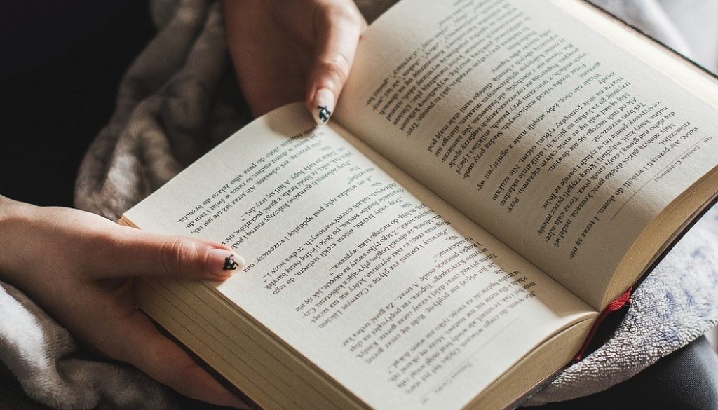 Literatura kobieca. Po jakie książki sięgały czytelniczki w 2018 roku?