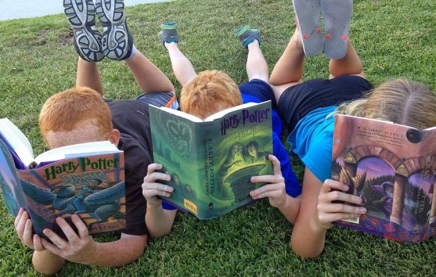 Jakie książki dla dzieci w wieku 9-12 lat? Polecamy na lato!