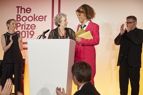 Nagroda Bookera 2019 dla Margaret Atwood i Bernardine Evaristo